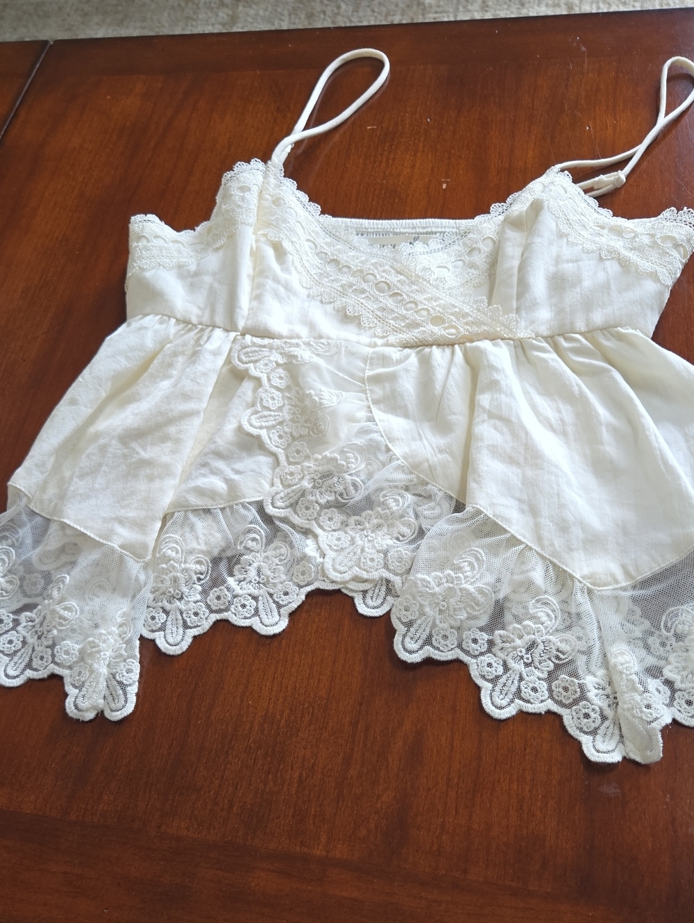 Altar'd State Ivory Lace Tiered Camisole. Medium. SIZE SMALL. NEW WITH TAG!!